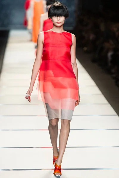 Look 1